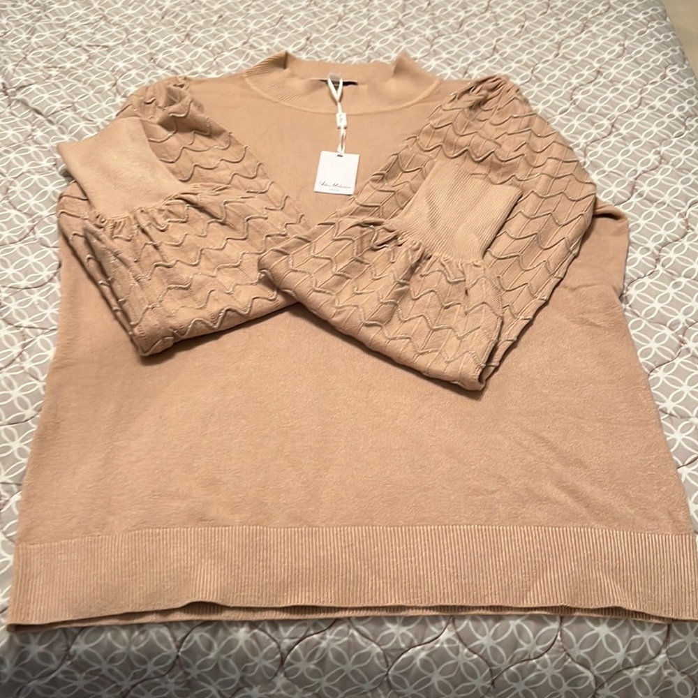 TAN SWEATER